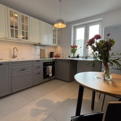 2-pok. 52 m² – Wola/Centrum, 400 m od Ronda Daszyńskiego, po remoncie