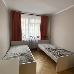 Przestronne 3 pokoje w ścisłym Centrum (Krucza/Żurawia)