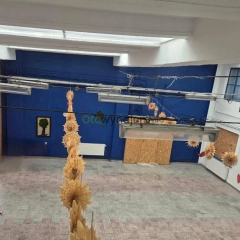 Atrakcyjny Lokal Usługowo-Handlowy z Częścią Biurową i Magazynową