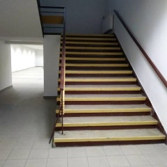 Lokal handlowo/ biurowy/ usłudowy 209m