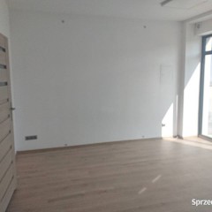 Nowy lokal usługowy 32m2, blisko Rynku 100m