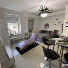 LOKAL W SUPER LOKALIZACJI VISAVI HOTEL VENEDA