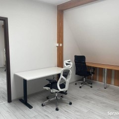 Atrakcyjny lokal biurowy 107 m kw. trzecie piętro parking w Opolu