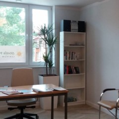 Wyciszony gabinet medyczny z poczekalnią w poradni psychologiczno-pedagogi…