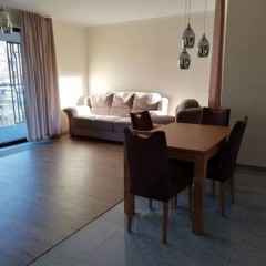 2 pokoje z halą garażową blisko Olivia Business Centre