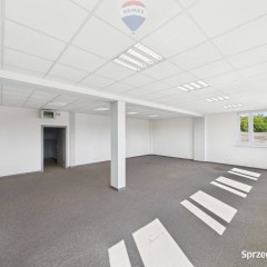 Biuro 70,7 m² z windą i parkingiem – Rybnik