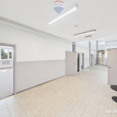 Biuro 70,7 m² z windą i parkingiem – Rybnik