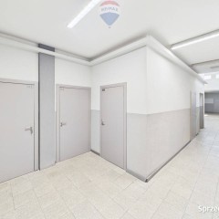 Biuro 70,7 m² z windą i parkingiem – Rybnik