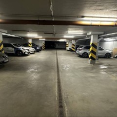 garaż / miejsce postojowe wynajmę / ok. ul. Szaserów