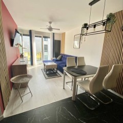 Oferta wynajmu krótko terminowego mieszkania 40 m2 dwa pokoje i garaż.