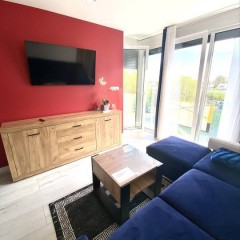 Oferta wynajmu krótko terminowego mieszkania 40 m2 dwa pokoje i garaż.