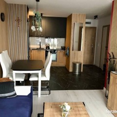 Oferta wynajmu krótko terminowego mieszkania 40 m2 dwa pokoje i garaż.