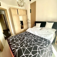 Oferta wynajmu krótko terminowego mieszkania 40 m2 dwa pokoje i garaż.