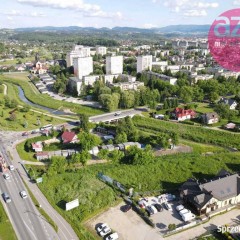 Działka pod komis samochodowy, plac lub magazyn .