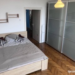 Wynajmę przestronne M3 centrum z miejscem postojowym w bloku z cegły od 1.7
