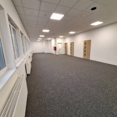 Lokal 137 m2 do wynajęcia np. pod BIURA, SALĘ JOGI, SZKOŁĘ JĘZYKOWĄ, itp.