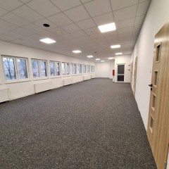 Lokal 137 m2 do wynajęcia np. pod BIURA, SALĘ JOGI, SZKOŁĘ JĘZYKOWĄ, itp.