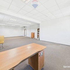 Biuro 65,7 m² z windą i parkingiem – Rybnik