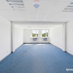 Biuro 39,2 m² z windą i parkingiem – Rybnik