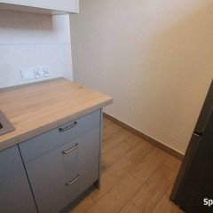 3pok, 57met, okolice Sky Towera PEŁEN ROZKŁAD/PO REMONCIE (Wrocław)