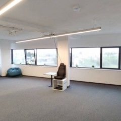 Bezpośrednio lokal 70 m2 lub 2 x 70 m2 na biuro, pracownię, usługi z parki…