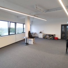 Bezpośrednio lokal 70 m2 lub 2 x 70 m2 na biuro, pracownię, usługi z parki…