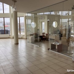 Pomieszczenia biurowe (od 12 do 30 m2) i magazyn (155 m) na wynajem