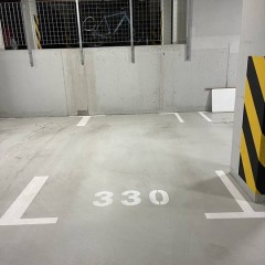 Wynajmę miejsce parkingowe w garażu podziemnym Banacha 43 Kraków