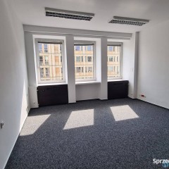 Lokal Warszawa Żurawia 46.7 metrów