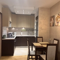 2 pokoje po remoncie z balkonem i garażem