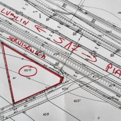 Działka 2400m2, ogrodzona, przy serwisówce w Wierzchowiskach Drugich