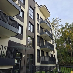 Gabinet nad rzeką. Klientów przyjmujesz w ciszy. Po pracy, bulwarem nad Brdą, w dziesięć minut do Starego Rynku, Wyspy Młyńskiej i Opery. 